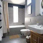 Apartamento 4-room Luxury - Close To Station, Free Parking, Kitchen