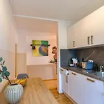 4-room Luxury - Close To Station, Free Parking, Kitchen Apartamento