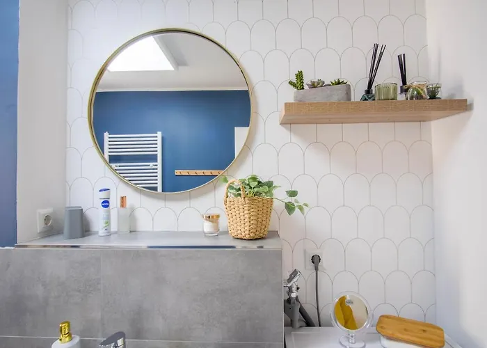 4-room Luxury - Close To Station, Free Parking, Kitchen Appartamento